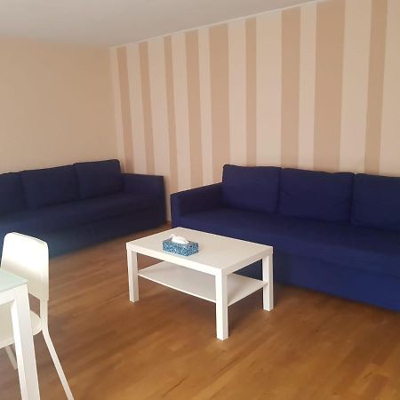 2 Rooms Cosy Apartment Near Liechtenstein Haag Exteriör bild