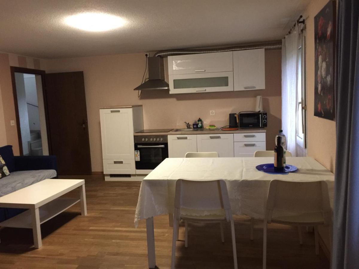 2 Rooms Cosy Apartment Near Liechtenstein Haag Exteriör bild